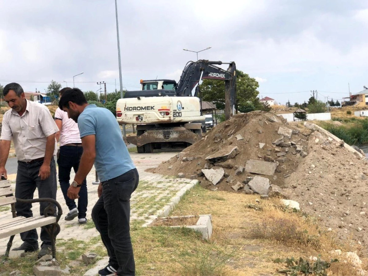 Erciş sahil yolu 2. etap yürüyüş yolu projesi start aldı