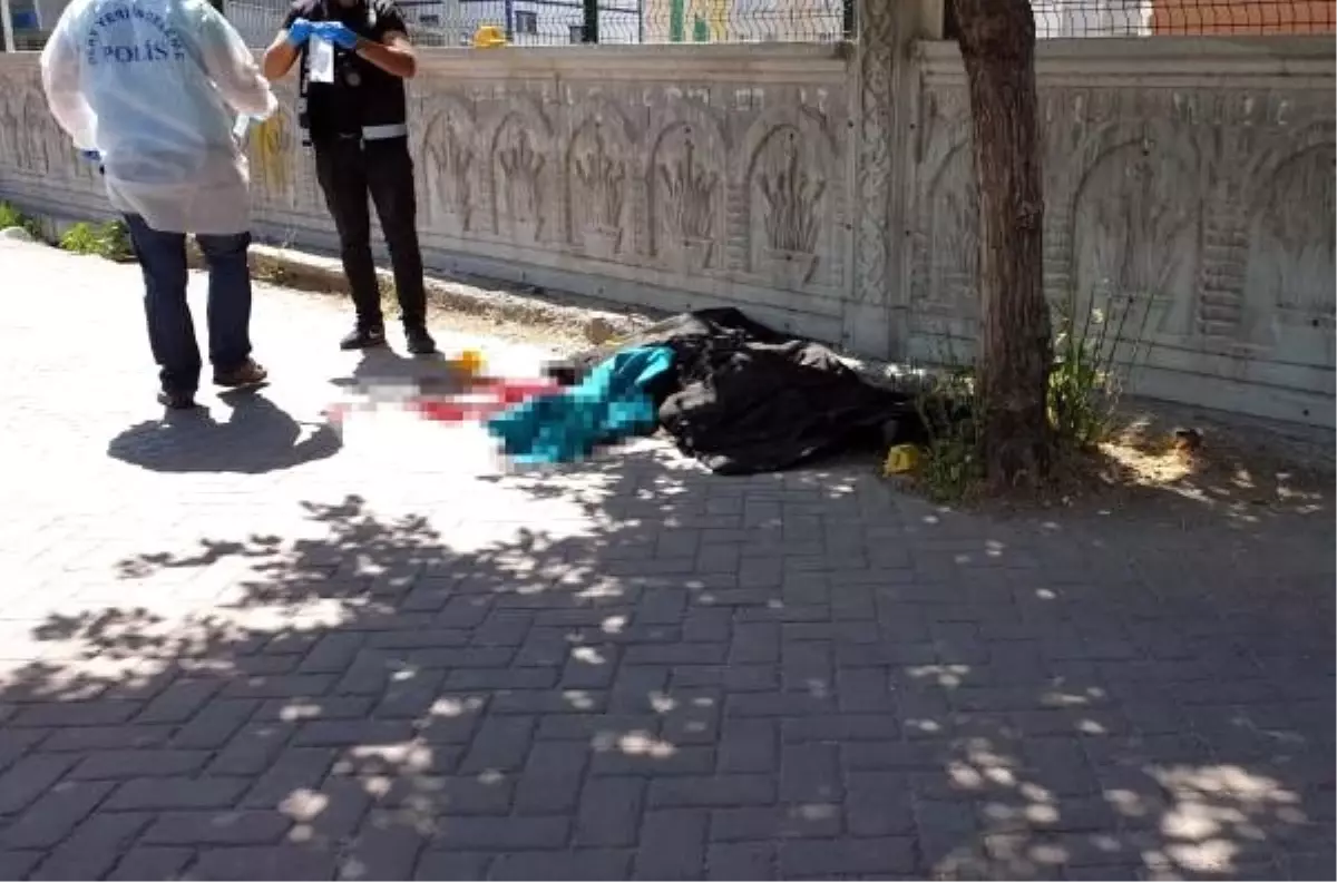 Eşini \'boşanalım\' bahanesi ile çağırıp öldürmüş