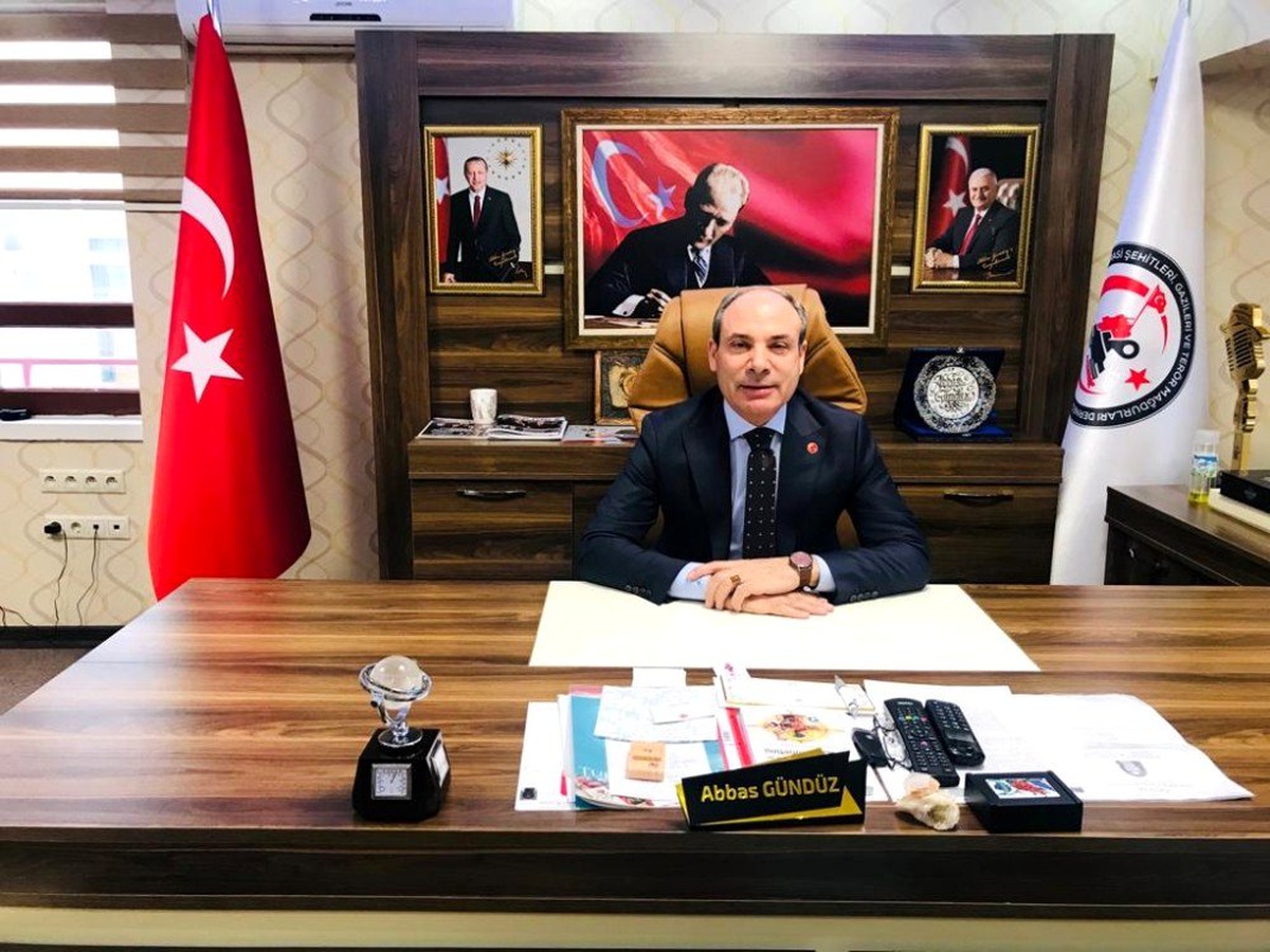 Gündüz\'den Gül ve Davutoğlu\'na kayyum tepkisi