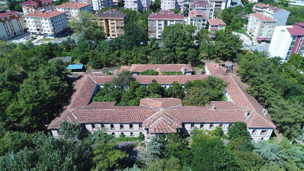 Harabeye dönen Sultan Abdulhamit Han\'ın mirası yeniden hastane olacak