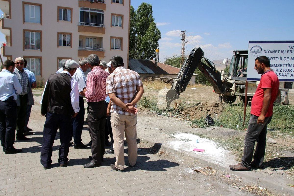 Hayırsever iş adamından kız Kur\'an kursu