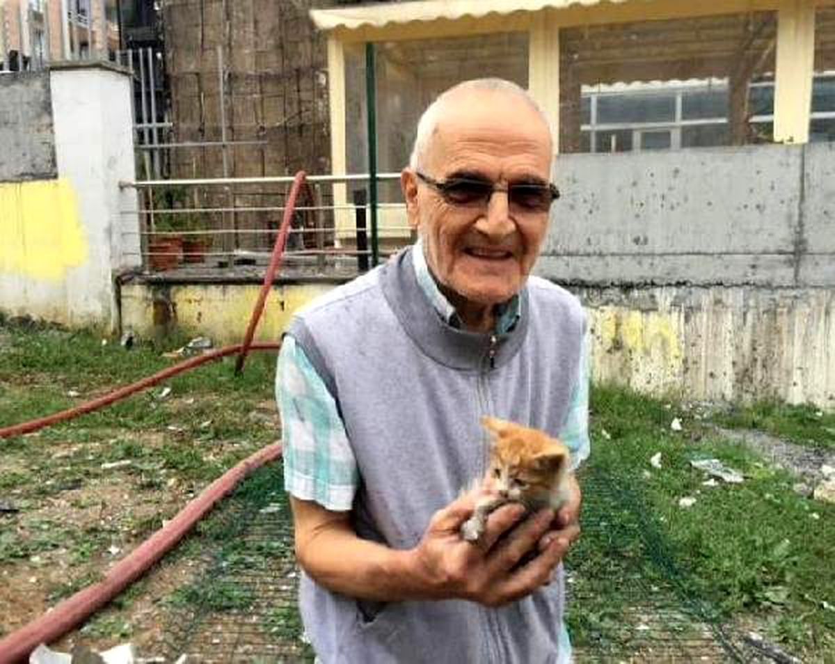 Huzurevi yangınında kedileri kurtarırken görüntülenmişti... Odasında ölü bulundu