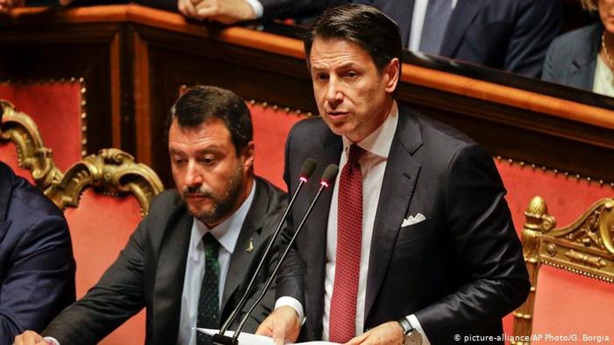 İtalya Başbakanı Conte istifa edeceğini açıkladı