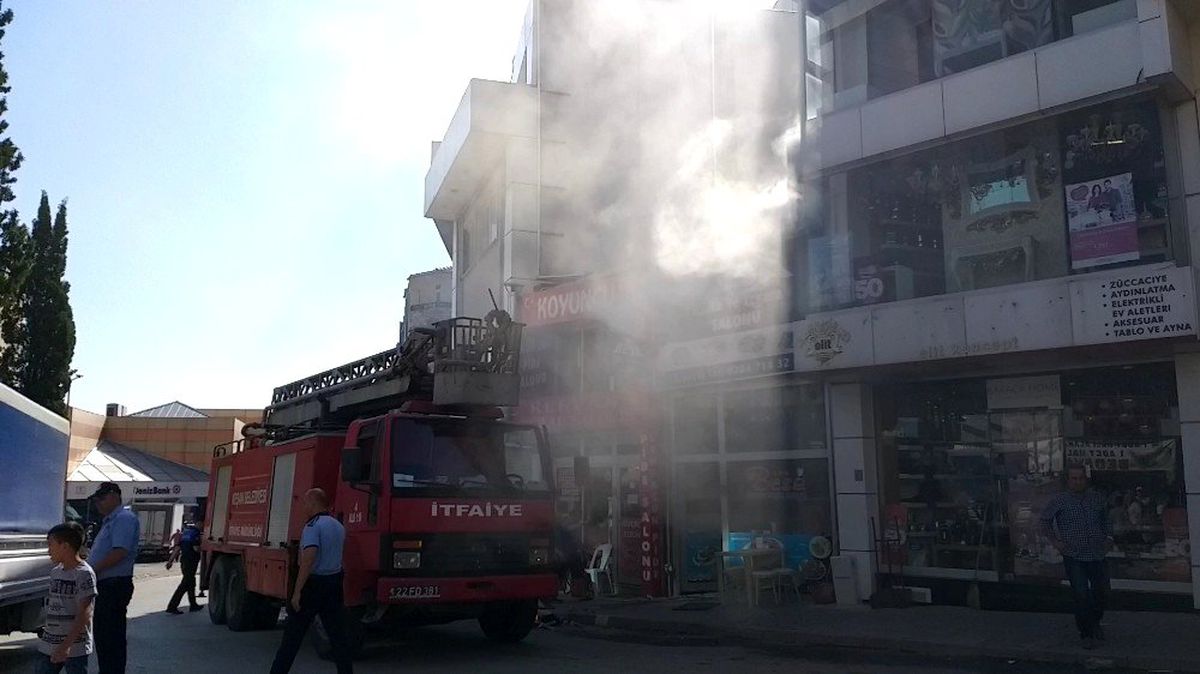 Keşan\'da korkutan baca yangını