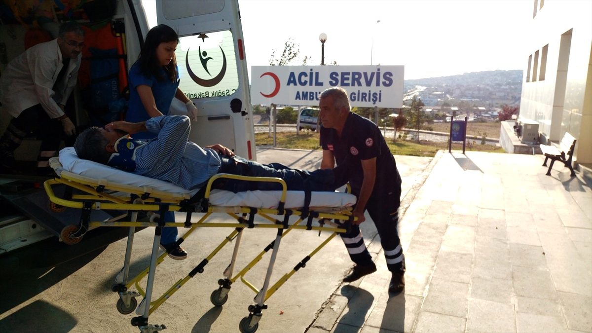 Malkara\'da otomobilin çarptığı yaya yaralandı