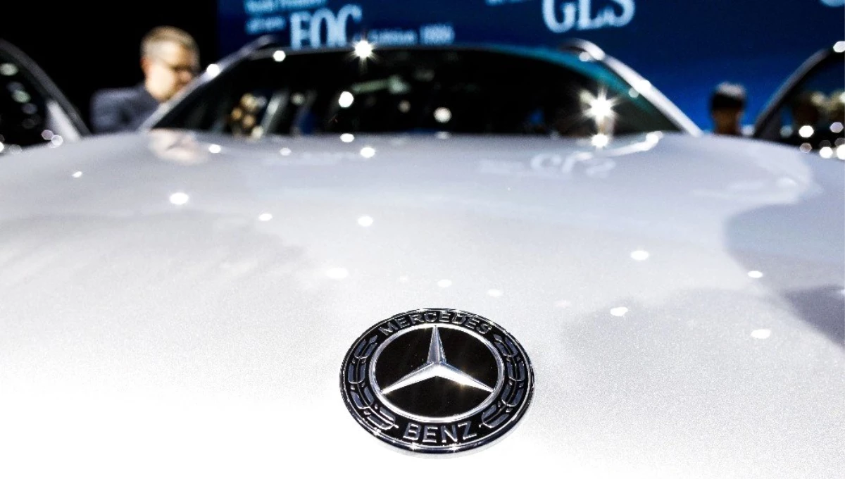 Mercedes, araçlara konum sensörü yerleştirdiğini itiraf etti