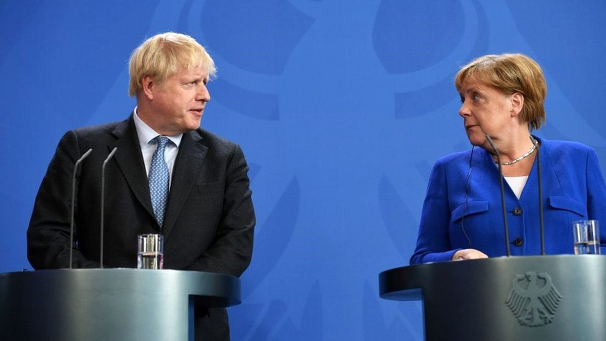 Merkel\'den İngiltere\'ye \'backstop\'a alternatif bulunması için 30 günlük süre