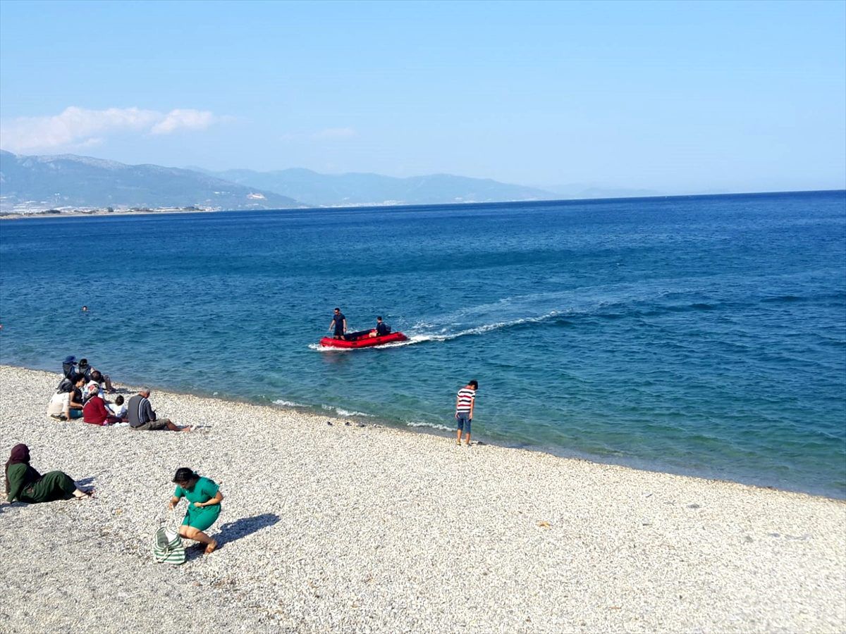 Mersin\'de denizde kaybolan iki kişi aranıyor
