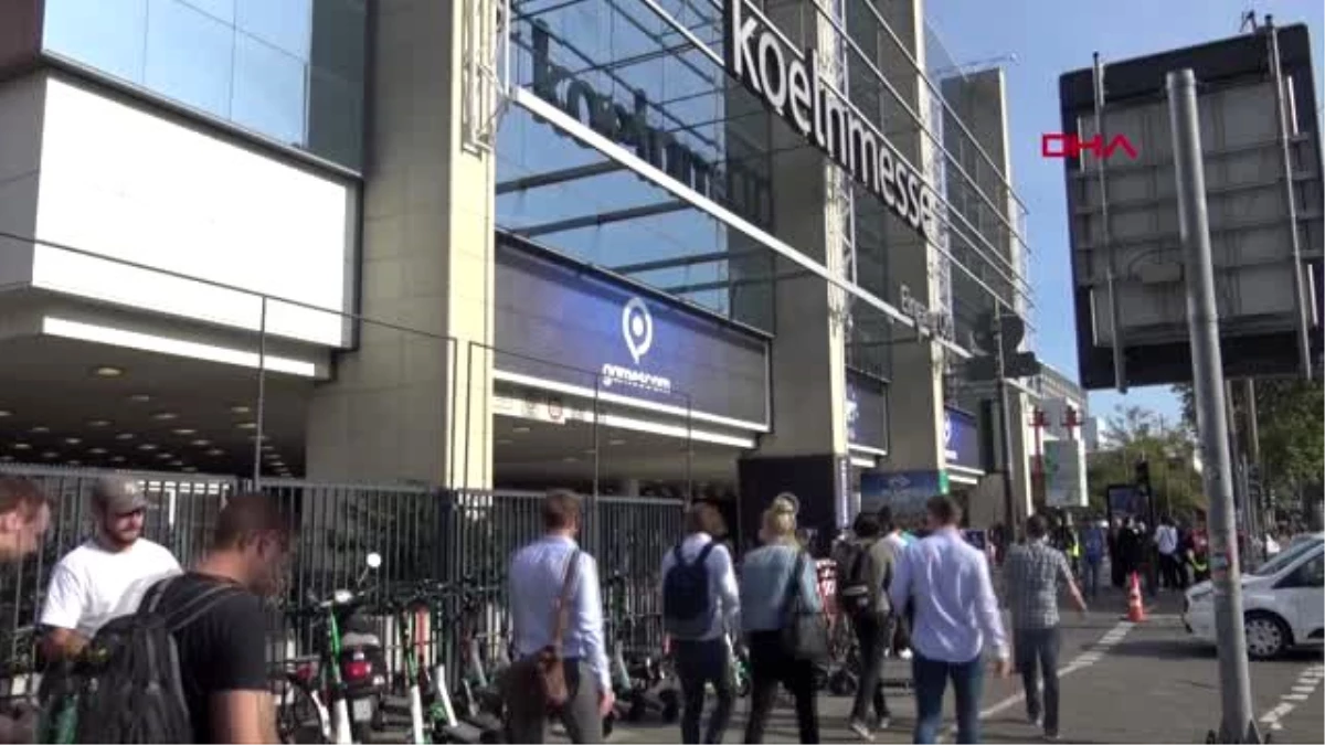 Oyun tutkunları Köln\'de buluştu... Gamescom kapılarını açtı