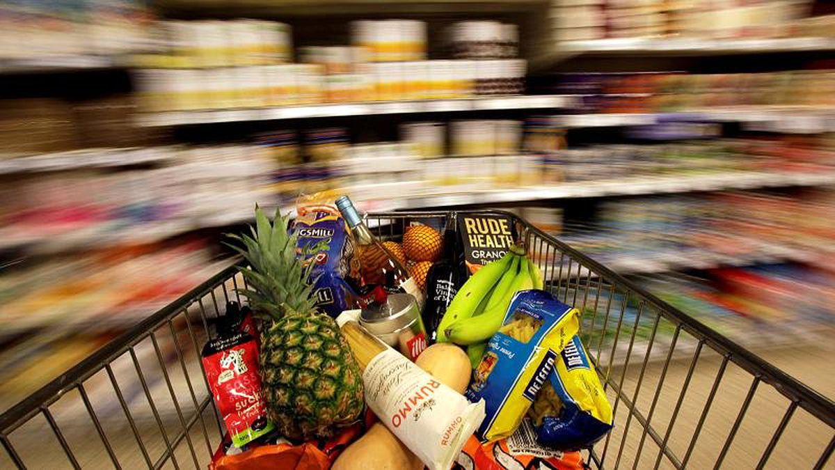 Polonya\'da süpermarketler otistik bireyler için sessizliğin hakim olduğu özel saatler belirledi