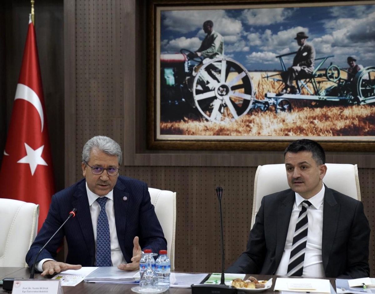 Rektör Budak Bakan Pakdemirli ile görüştü
