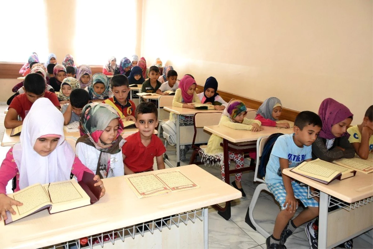 Şahinbey Belediyesi Sosyal Tesislerinde Kur\'an-I Kerim öğreniyorlar