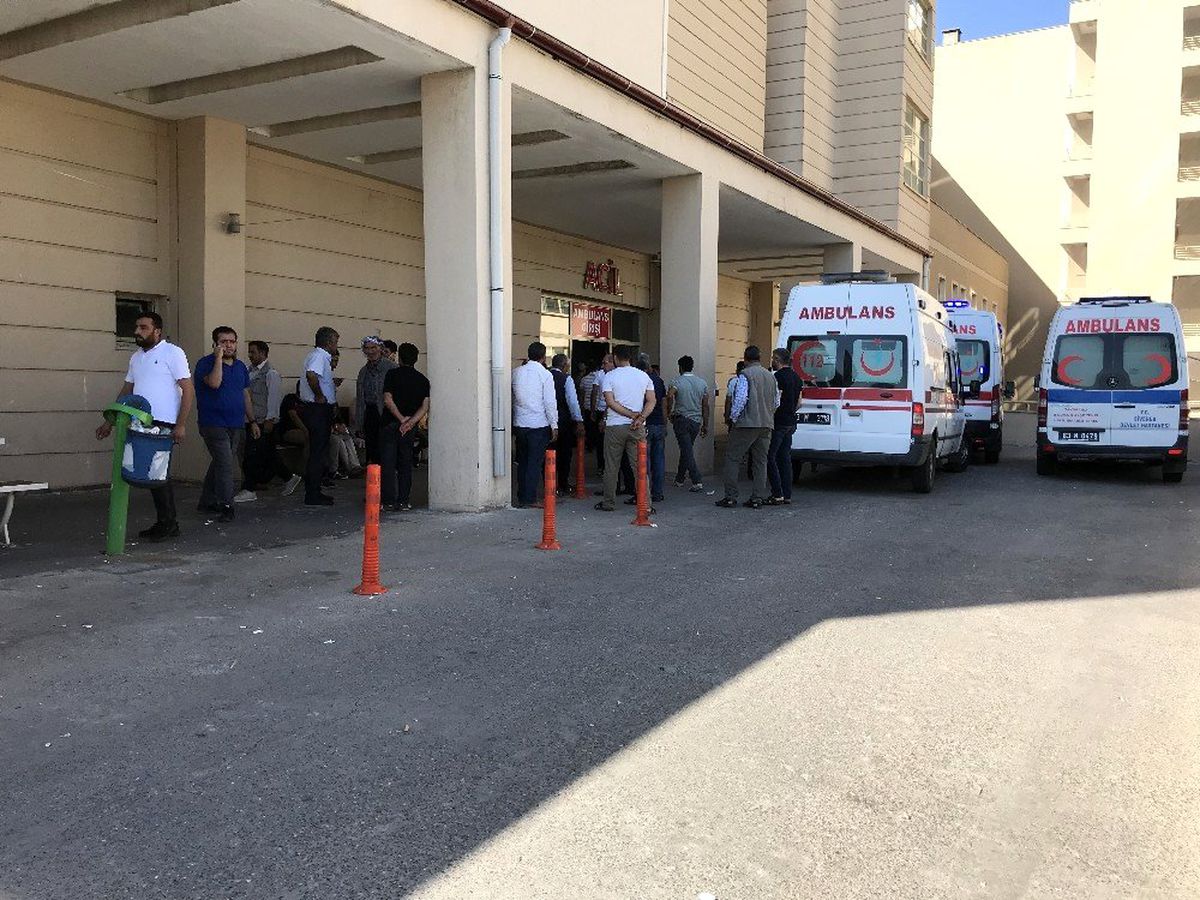 Serinlemek için baraja giren 2 tarım işçisi boğuldu