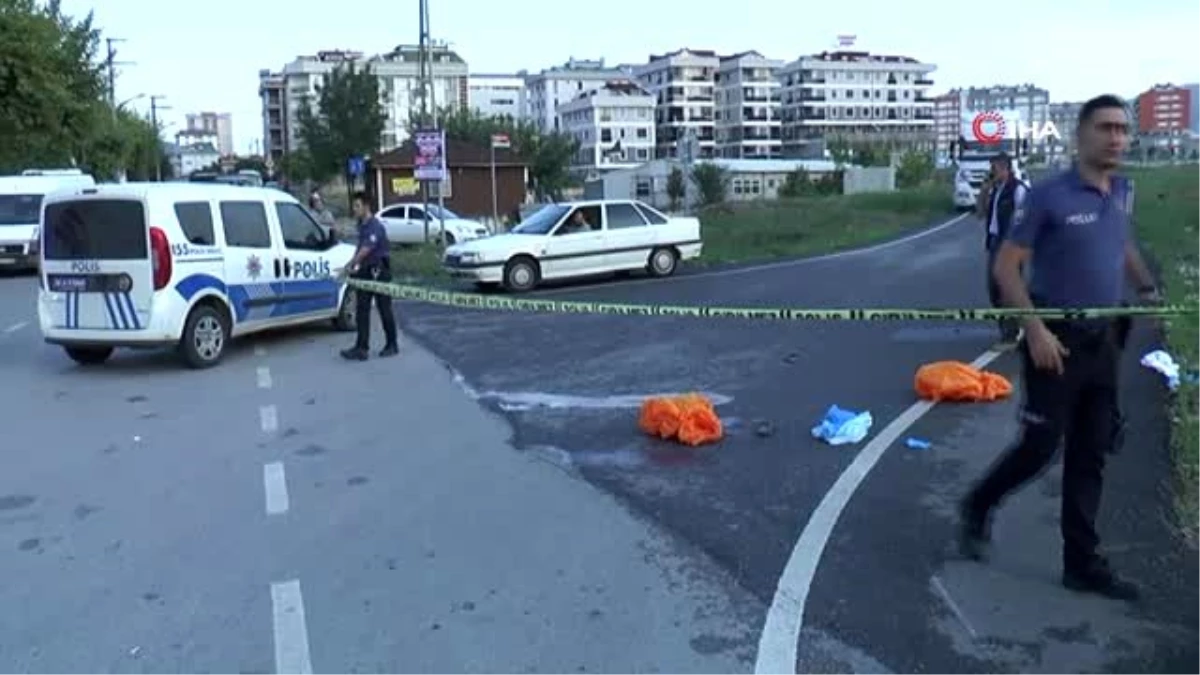 Sultanbeyli\'de kamyonun altında ezilen motosikletli iki kişi öldü