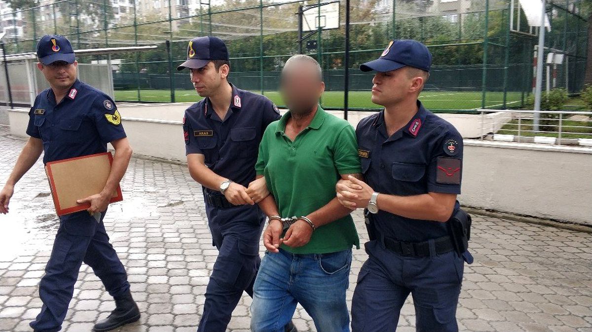 Tüfekle kol saati gasbı iddiası