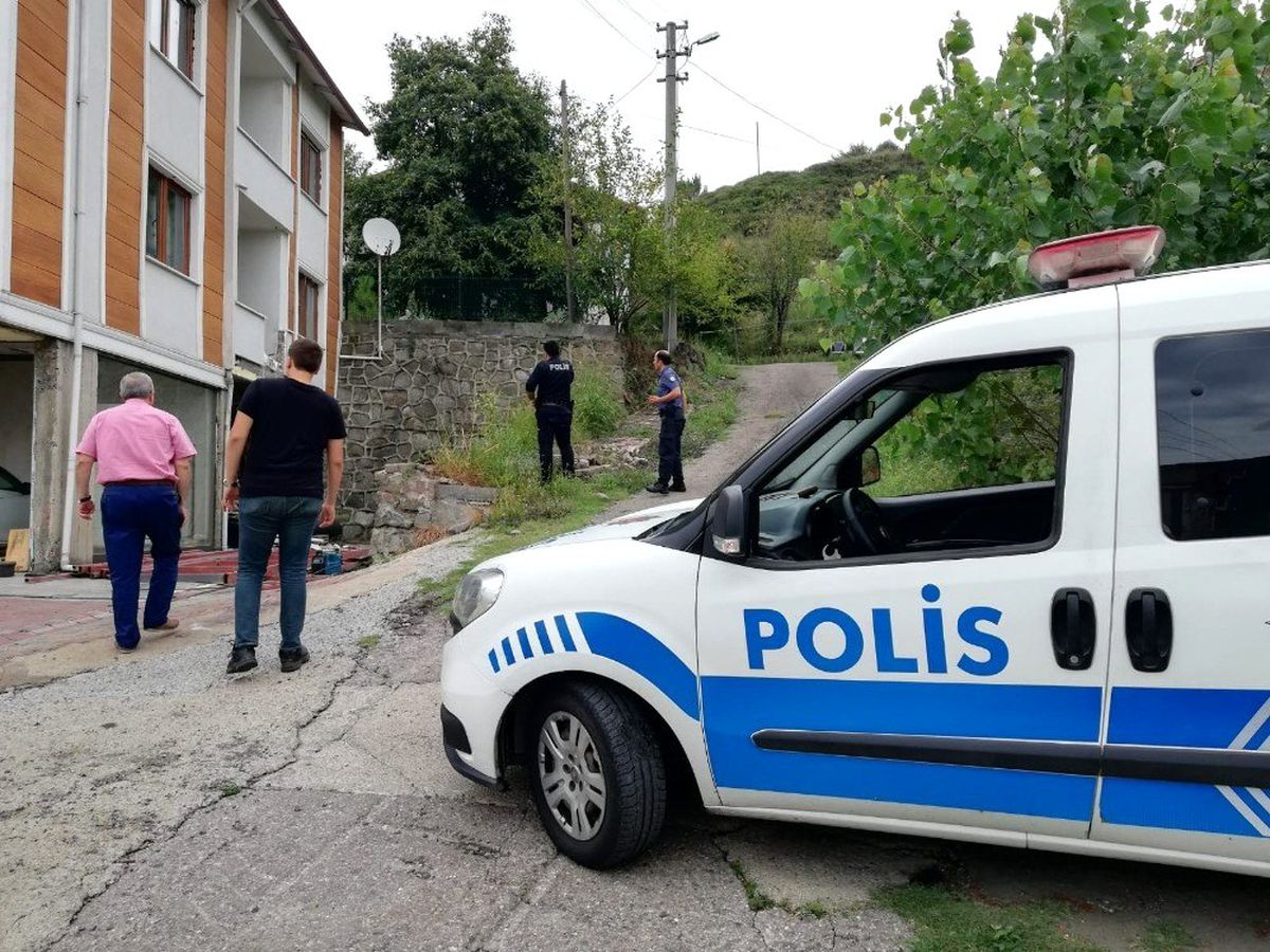 Yangın merdiveni yapmak isterken düşüp yaralandı