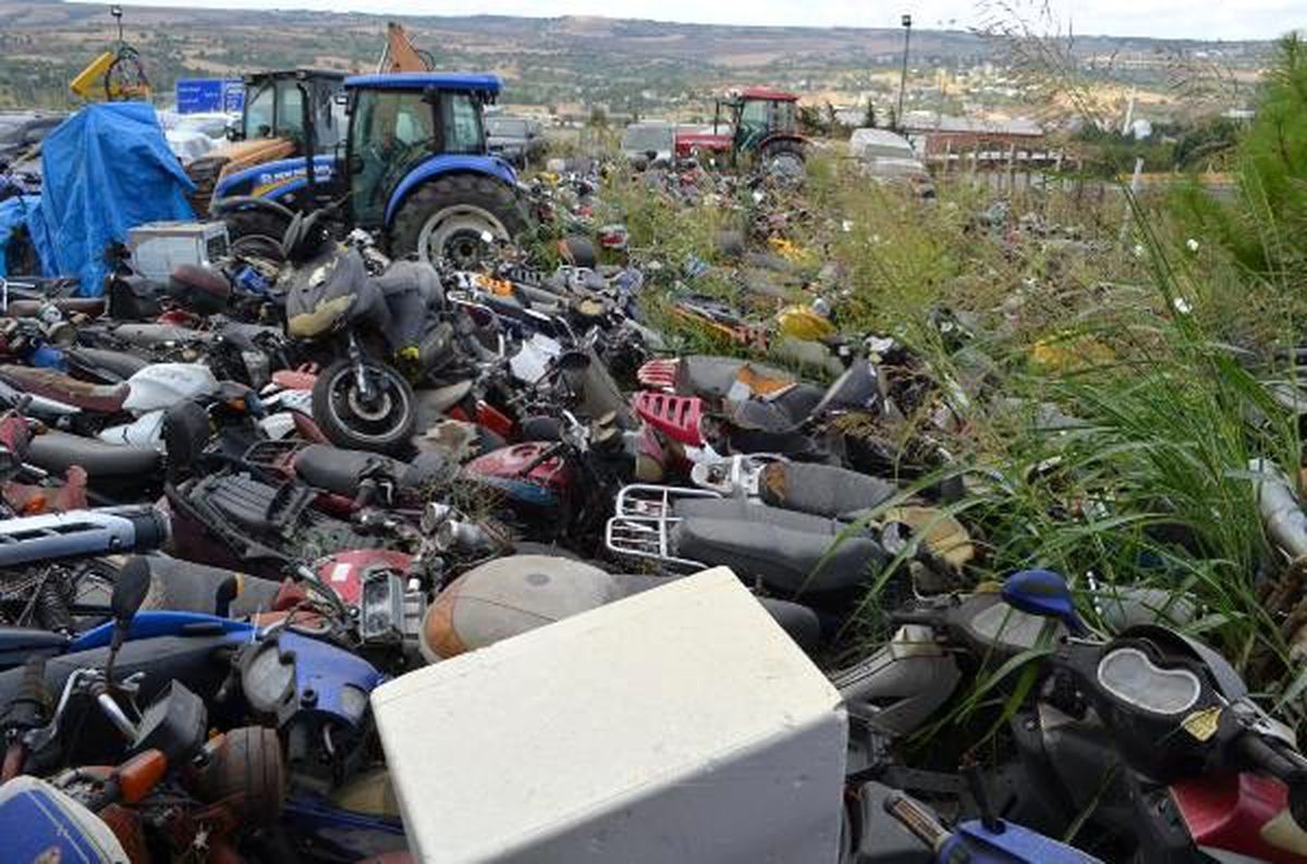 Yediemin otoparkındaki araçlar inek küpesiyle numaralandırıldı