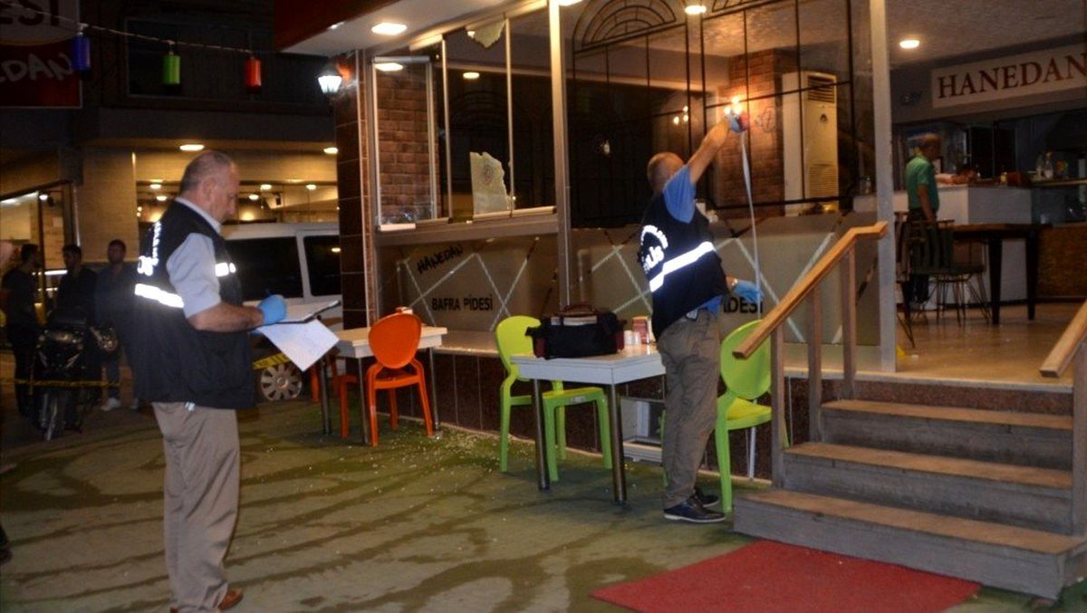 Bafra\'da iki iş yerini kurşunlayan zanlı teslim oldu