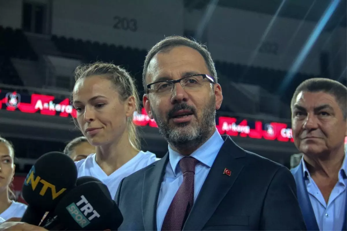 Bakan Kasapoğlu: "Voleybolda bizleri çok güzel başarıların beklediğine inanıyorum"