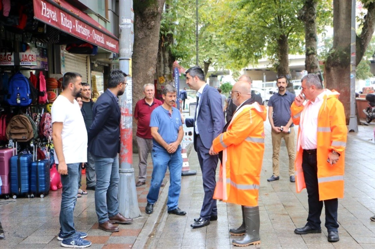 Başkan Gökhan Yüksel, Ankara Caddesi\'nde yağış sırasında alınan tedbirleri denetledi