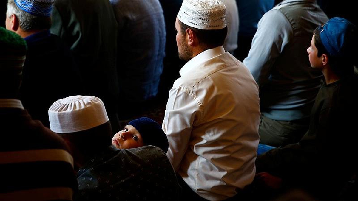 Belçika İslam Temsil Kurulu radikalleşmeyi önlemek için 18 kadın din görevlisi istihdam edecek