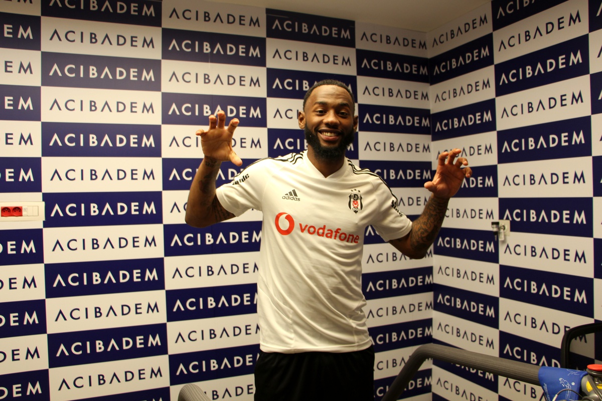 Beşiktaş Futbol Takımı\'nın yeni transferi sağlık kontrolünden geçti