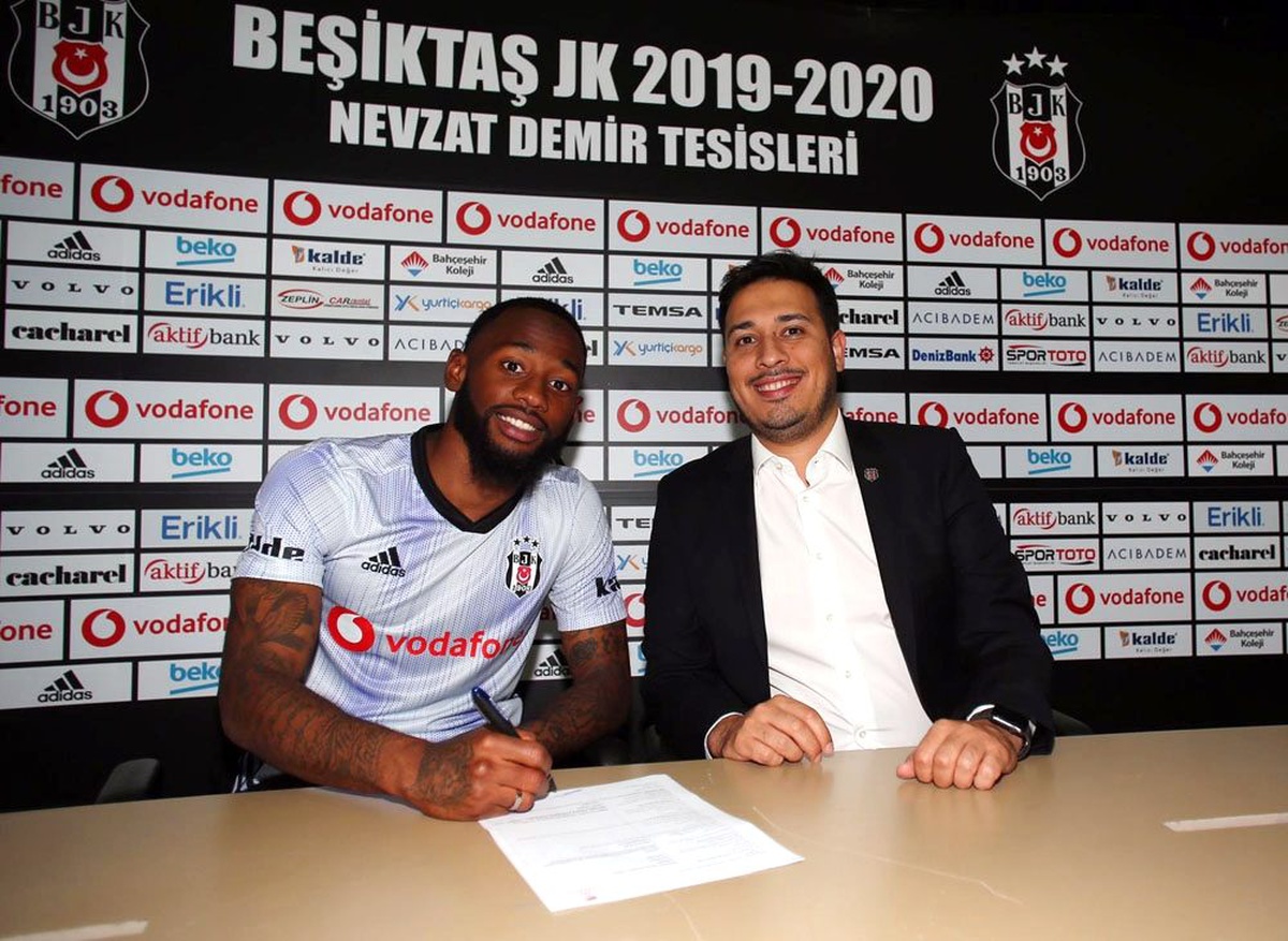 Beşiktaş, Georges-Kevin N\'Koudou ile 4 yıllık sözleşme imzalandığını resmen açıkladı.