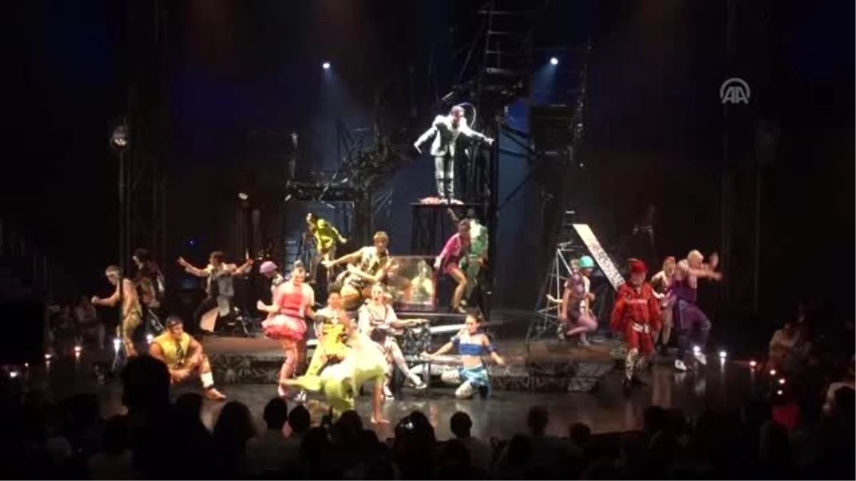 Cirque du Soleil, Bazzar\'ı sahneledi