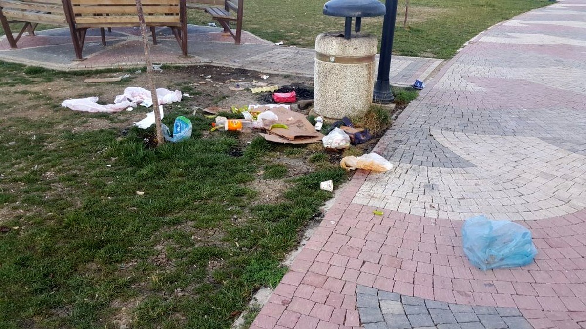 Duyarsız vatandaşlar hem belediyeyi hem vatandaşları bıktırdı
