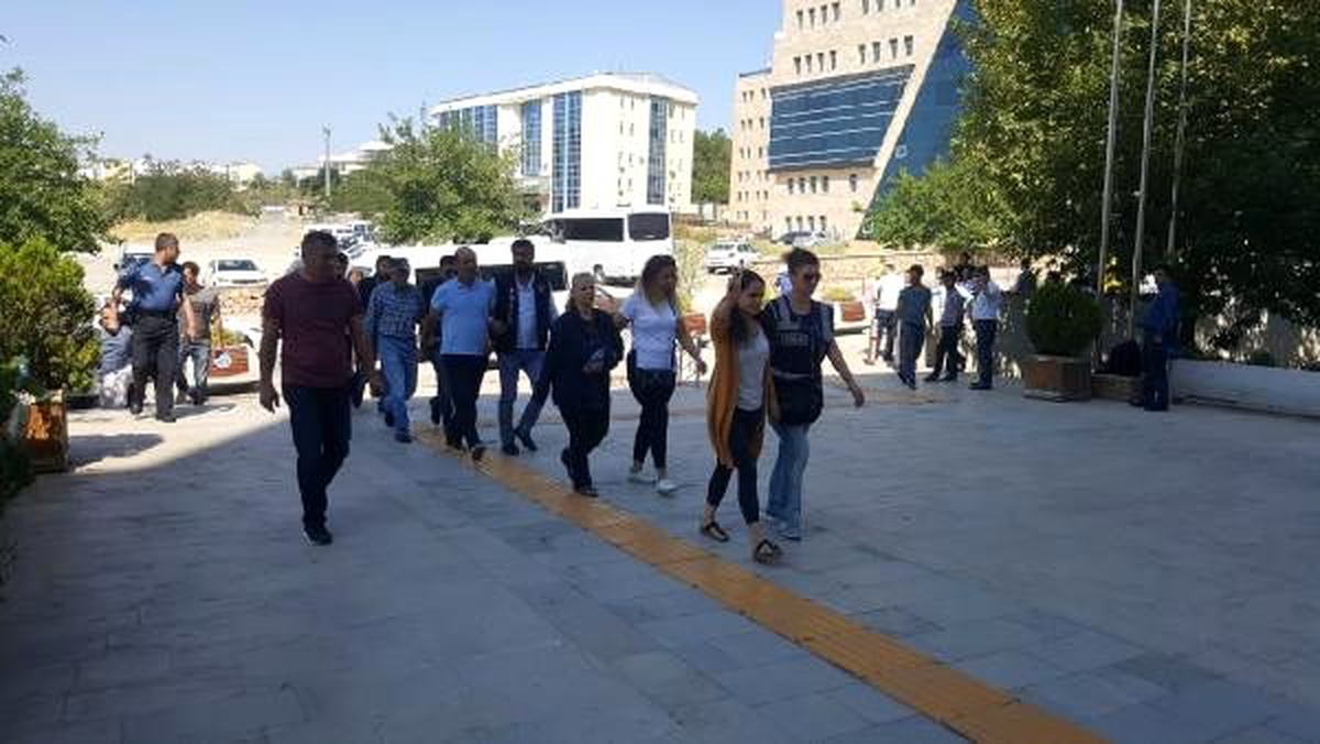 Elazığ\'da PKK operasyonu şüphelileri adliyede