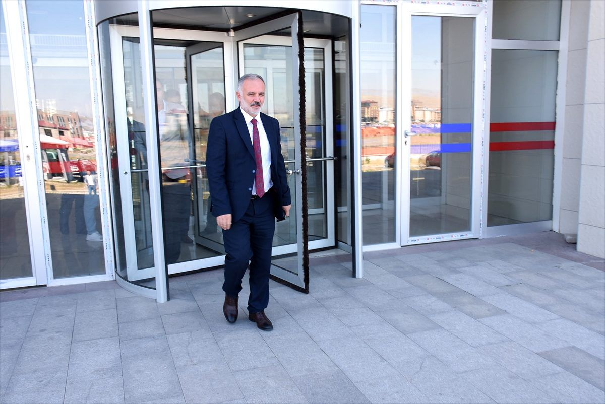 HDP\'li Kars Belediye Başkanı Bilgen adliyede