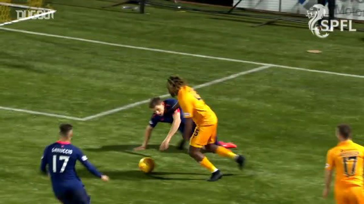 İnanılmaz Hedefler: Dolly Menga Vs Midlothian FC Kalbi