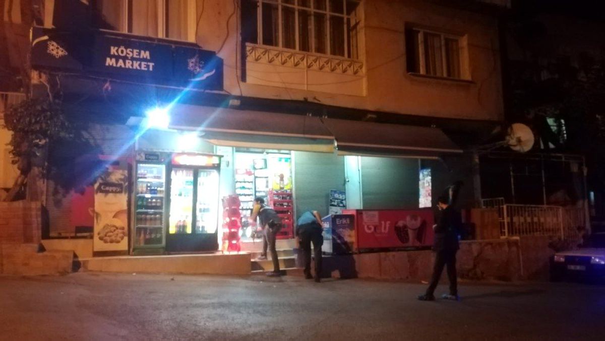İzmir\'de pompalı tüfekle saldırı: 1 ağır yaralı