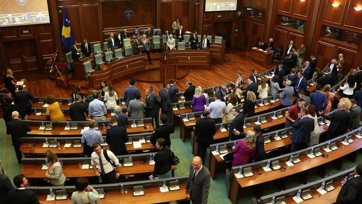 Kosova\'da meclis feshedildi, erken seçime gidilecek