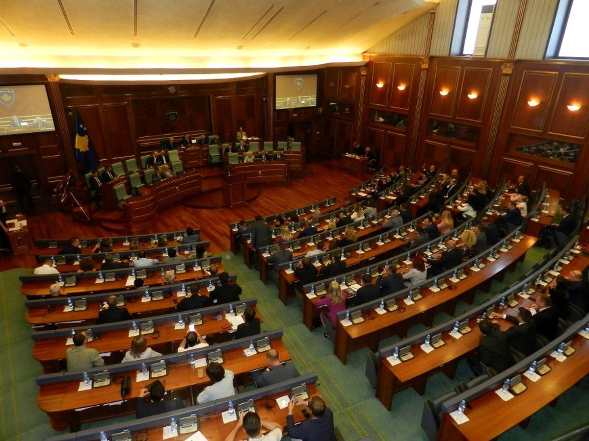 Kosova Meclisi feshedildi