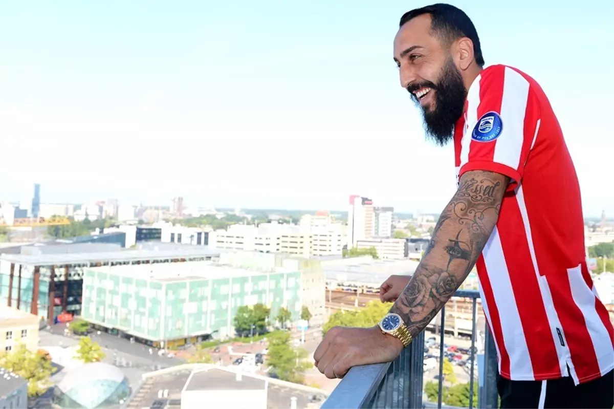 Kostas Mitroglou, yeni takımı PSV\'nin formasını giydi