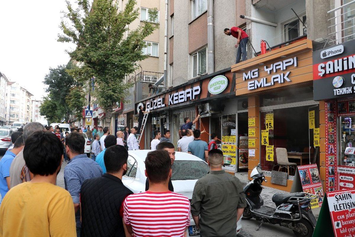 Meraklı gözlerle izlediler