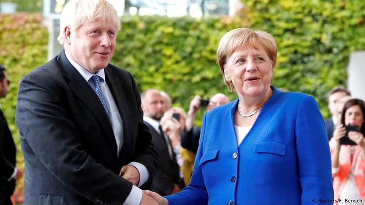Merkel Johnson\'dan somut öneri istedi