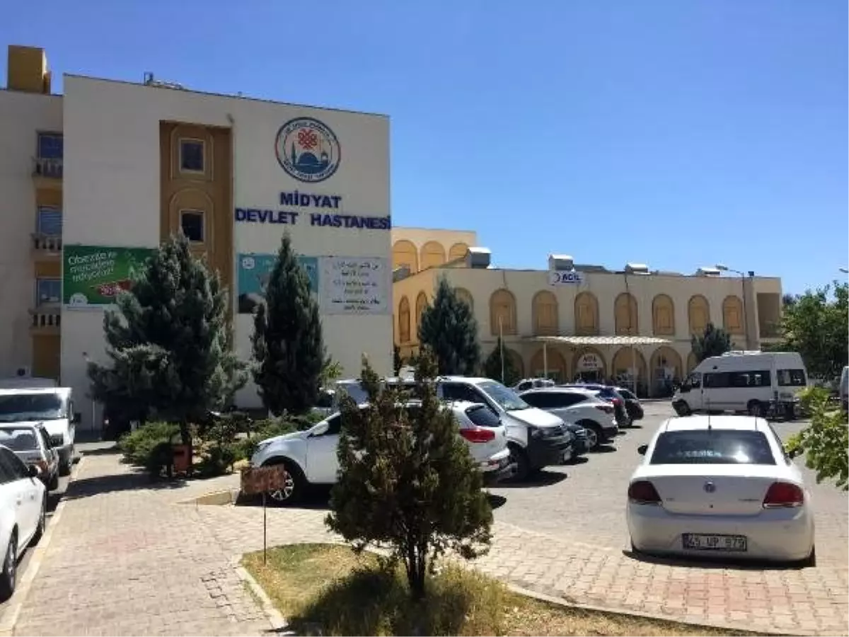 Midyat\'ta otomobiller çarpıştı: 1 ölü, 3 yaralı