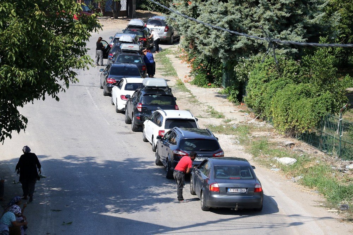 (Özel) Gurbetçilerin dönüşü sınır kapılarında yoğunluk oluşturdu
