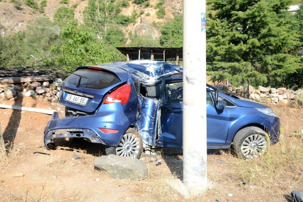 Özel Harekat polisi kazada hayatını kaybetti