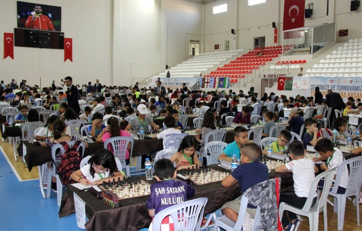 Sivas\'ta Uluslararası Satranç Turnuvası devam ediyor
