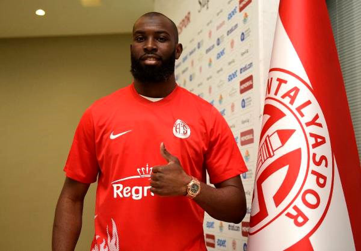 Souleymane Doukara Antalyaspor\'dan ayrıldı