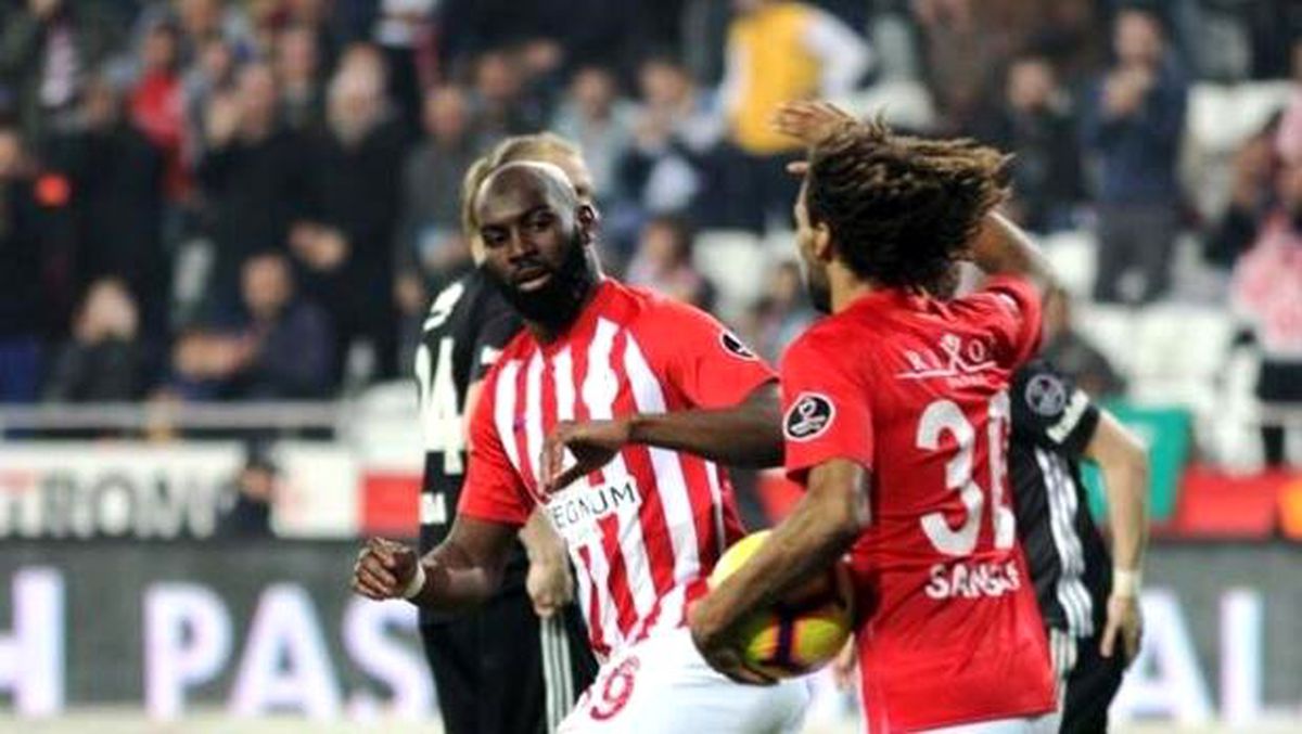 Souleymane Doukara, Antalyaspor\'dan ayrıldı!
