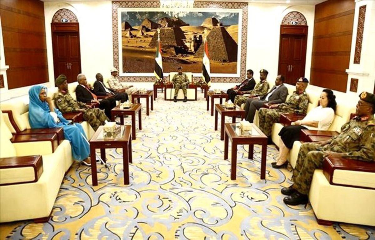 Sudan\'da Devlet Başkanlığı Konseyi\'nin 11 üyesi göreve başladı