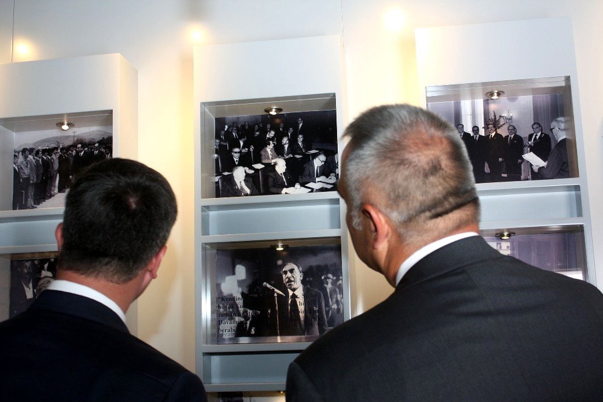 Turizm Bakanı Ersoy, Türkeş\'in doğduğu evi ziyaret etti