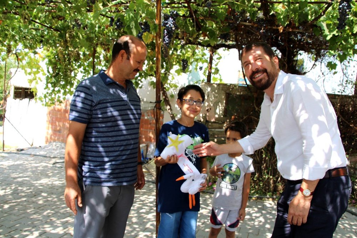 12 yaşındaki çocuk çektiği hayvan videoları ile fenomen oldu