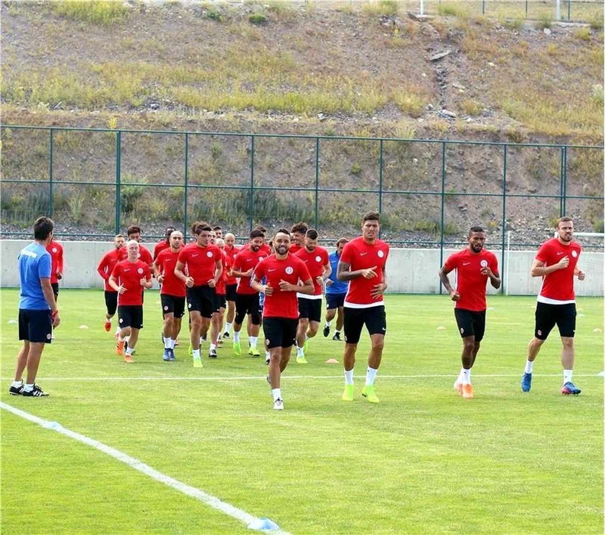 Antalyaspor 99 gün sonra evinde