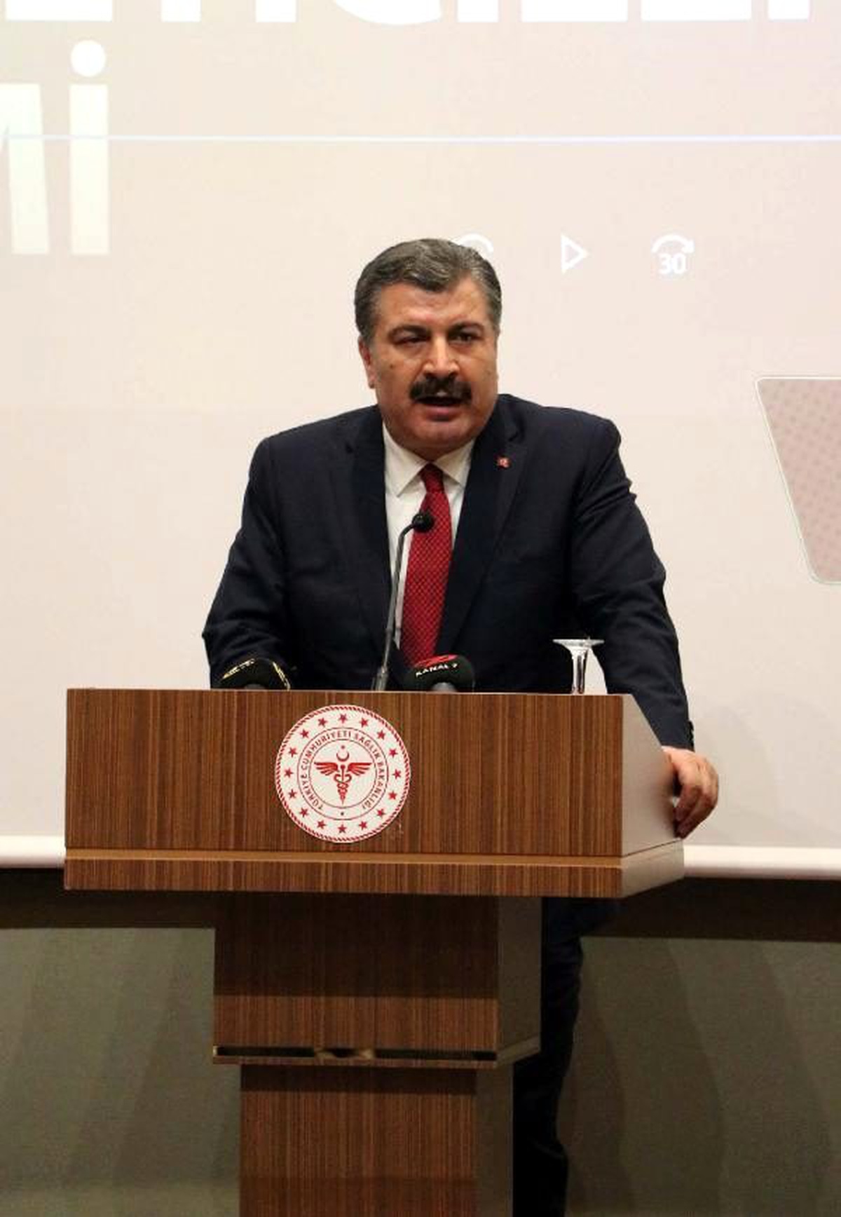 Bakanı koca: sağlık çalışanına şiddet uygulayanlar savcılığa sevk edilecek