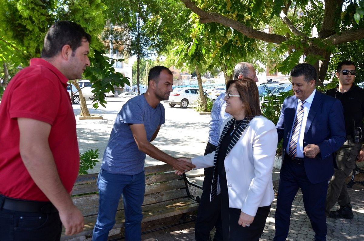Başkan Fatma Şahin, Şırnak\'a kitap kafe kuracak